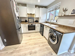 Kitchen- click for photo gallery